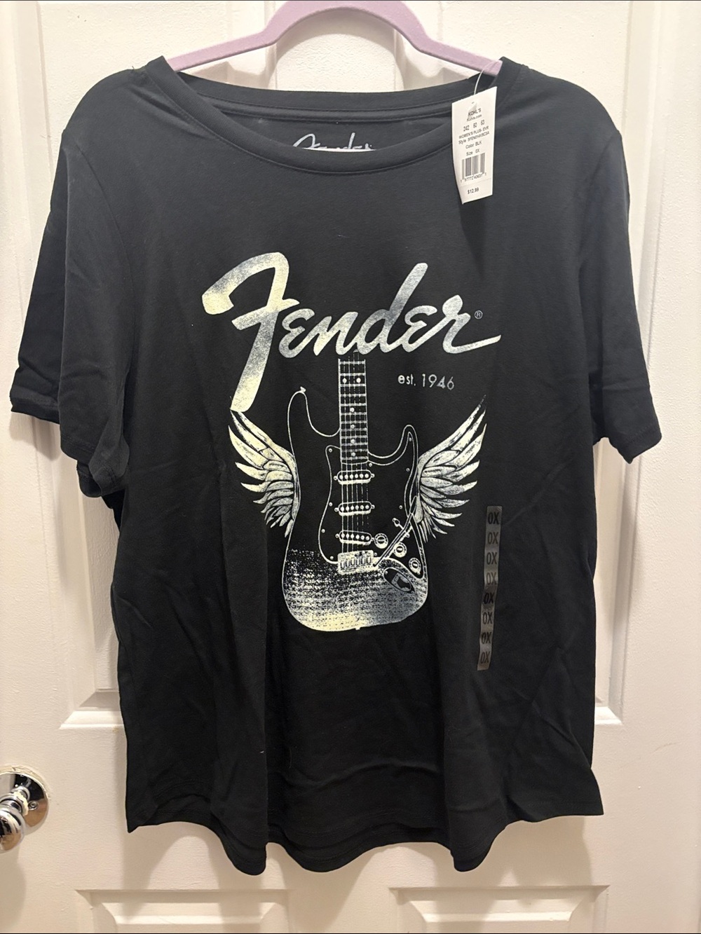 Fender Black Graphic Guitar Tee with Metallic Print (Plus size)